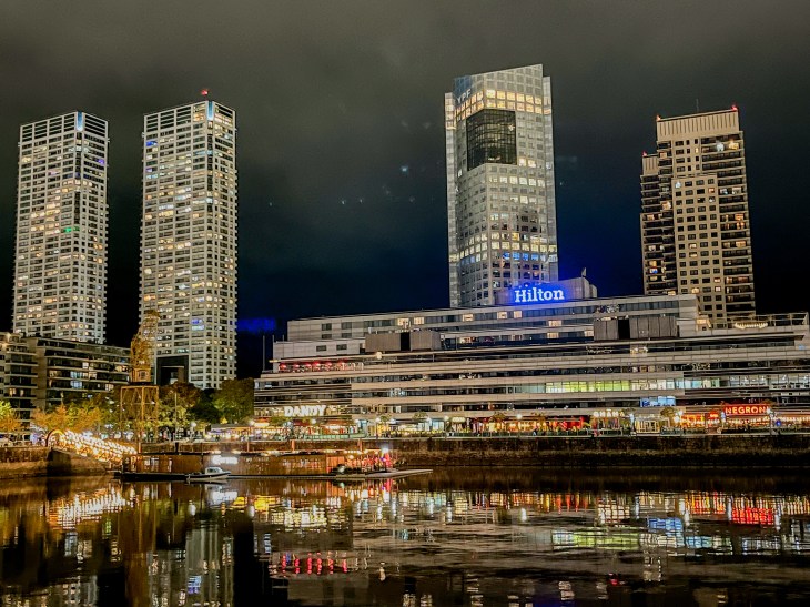 Puerto Madero a noite